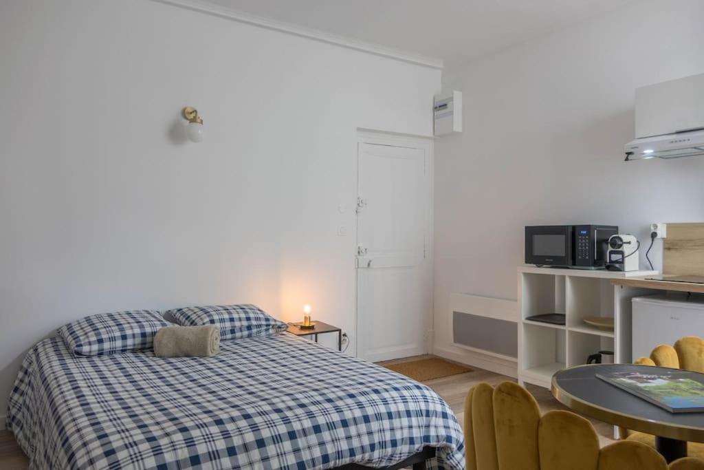 Apartamento Studio Contemporain A Deux Pas De La Cathedrale Orléans Exterior foto